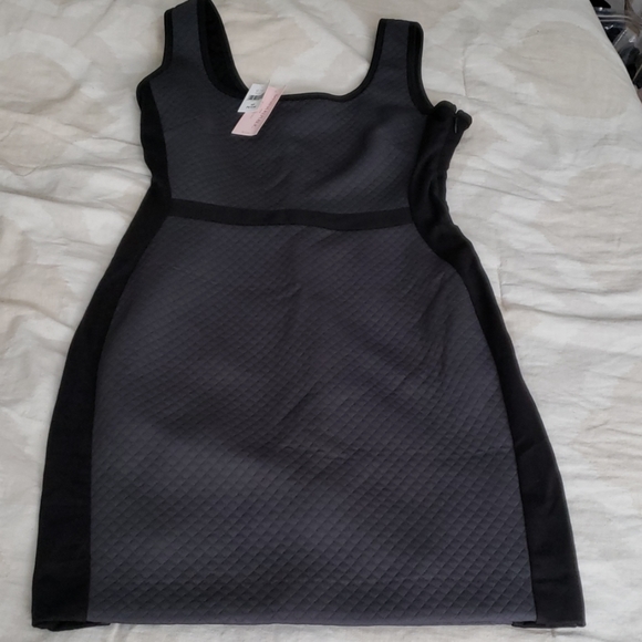 Banana Republic Dresses & Skirts - NWT Banana Republic Bodycon dress